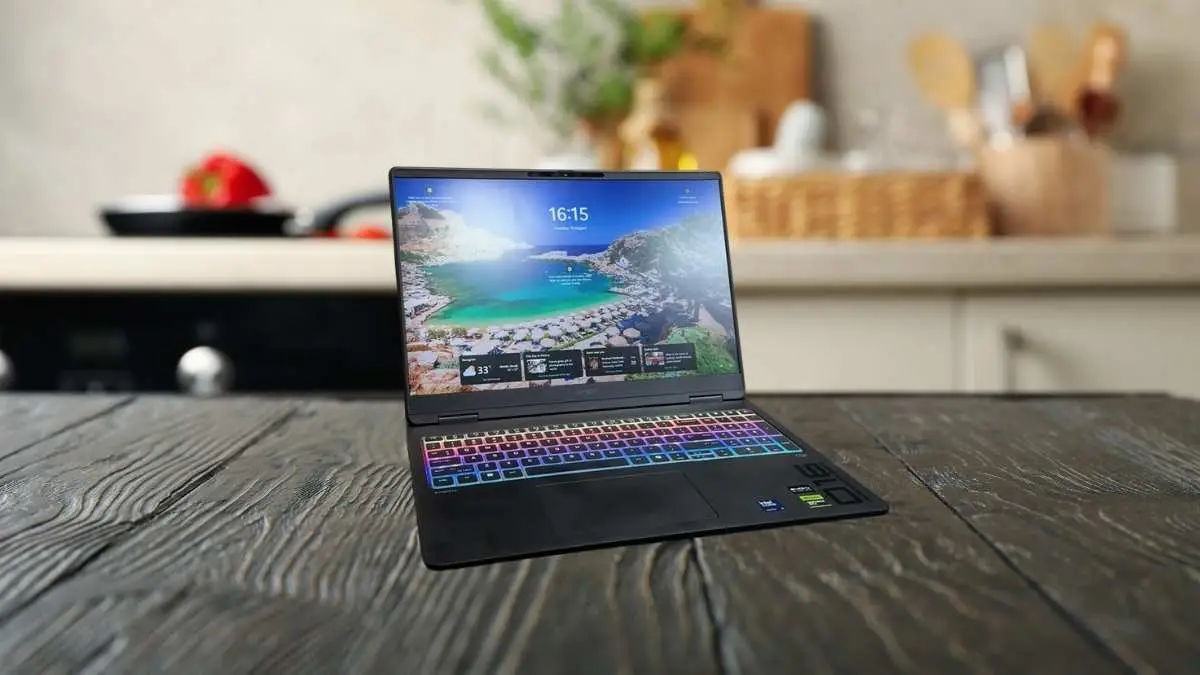 HP Gamer HP OMEN 15 MAX RTX 5080+ INTEL ULTRA 9 New laptop
